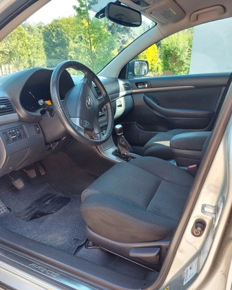 Toyota Avensis cena 8000 przebieg: 234837, rok produkcji 2006 z Międzyrzec Podlaski małe 172